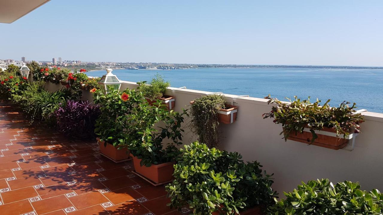 Amanda'S Panorama Apartment Taranto Ngoại thất bức ảnh