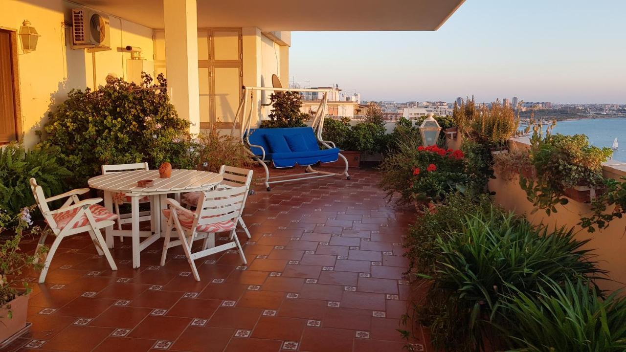 Amanda'S Panorama Apartment Taranto Ngoại thất bức ảnh
