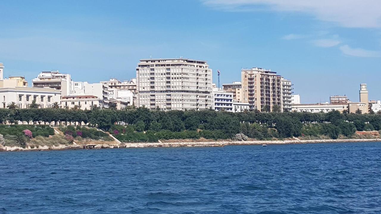 Amanda'S Panorama Apartment Taranto Ngoại thất bức ảnh